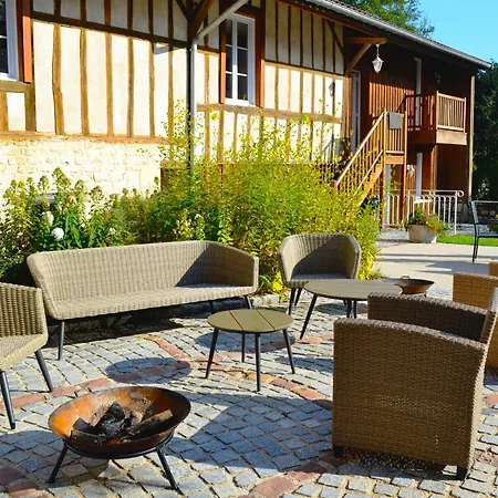 Grand A : 8 Chambres, Piscine Chauffee, Proche Et Activites Outdoor - Fr-1-611-69 Feriehus *